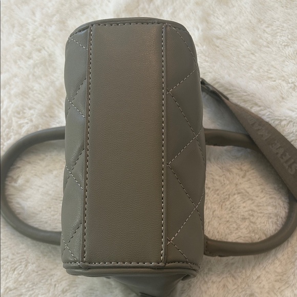 Steve Madden Bbabi mini crossbody Quilted Olive Green - Picture 4 of 15